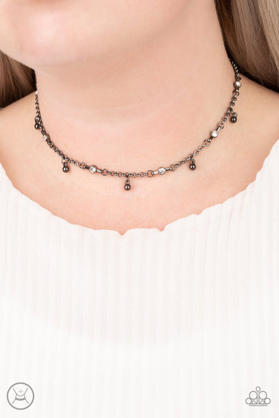 What A Stunner - Black Paparazzi Choker Necklace
