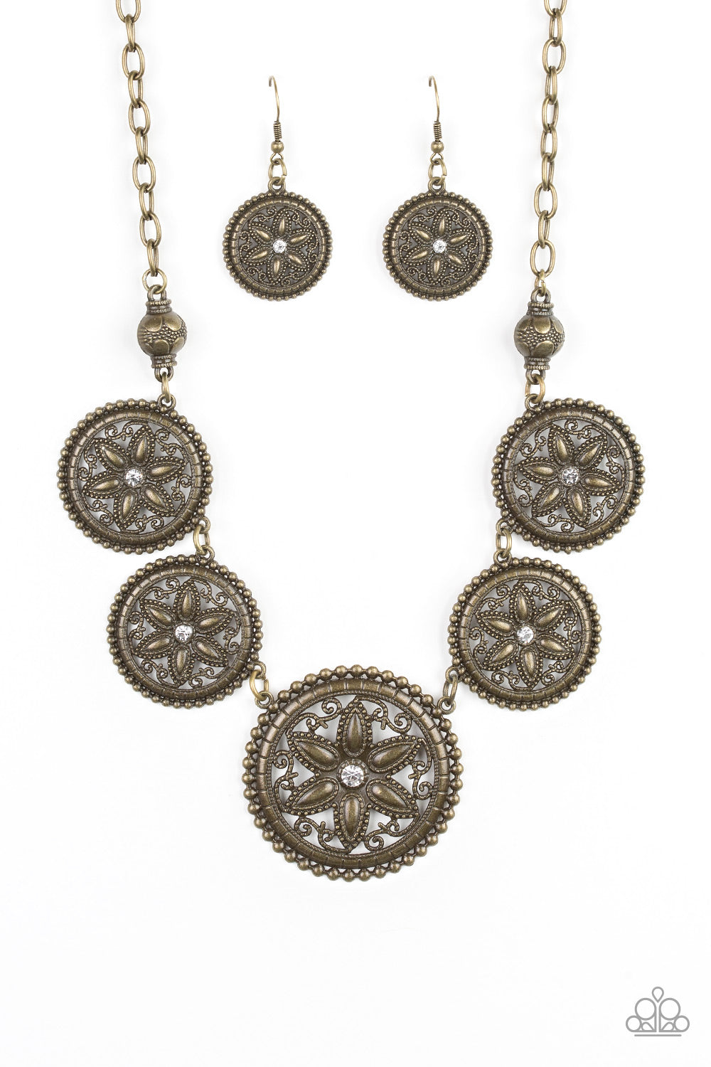 Paparazzi Necklace - Written In The STAR LILIES - Brass (PZ-771)