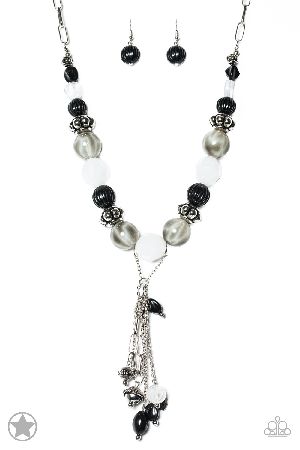 Paparazzi Blockbuster Short Necklace - Break A Leg! (BB004)