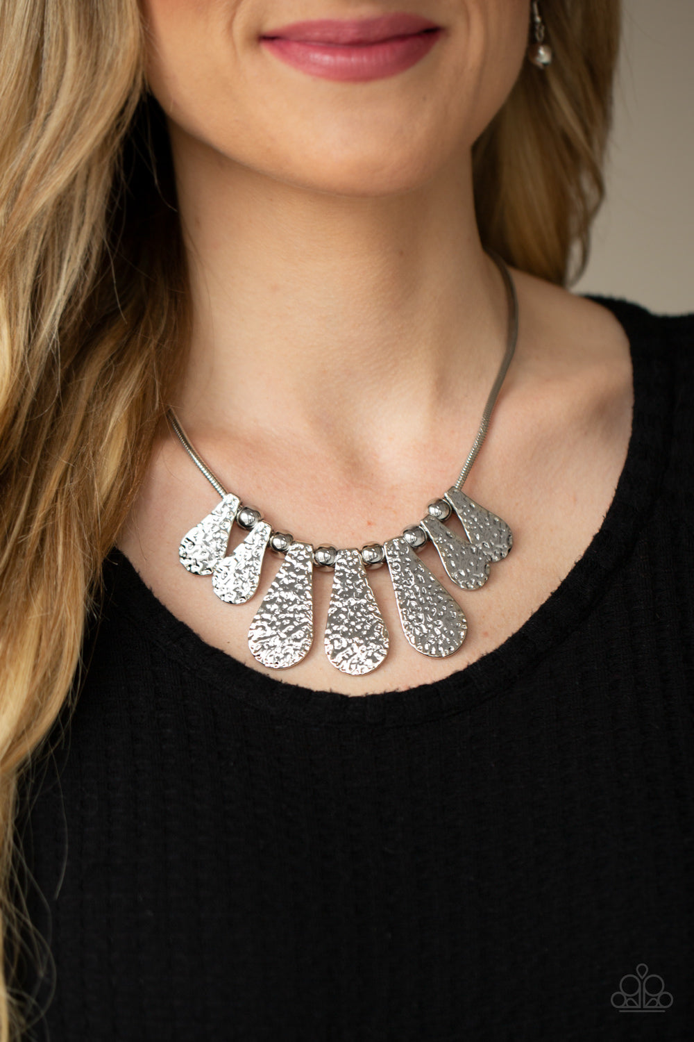 Gallery Goddess - Silver Paparazzi Necklace (#2661)