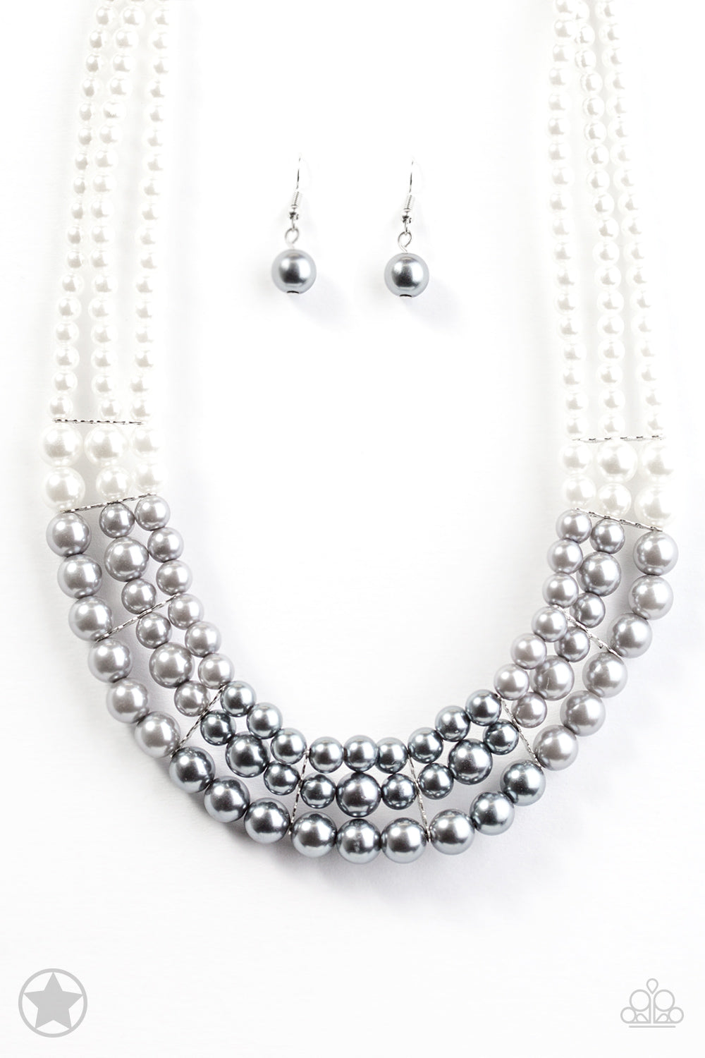 Paparazzi Blockbuster Short Necklace - Lady In Waiting - Silver