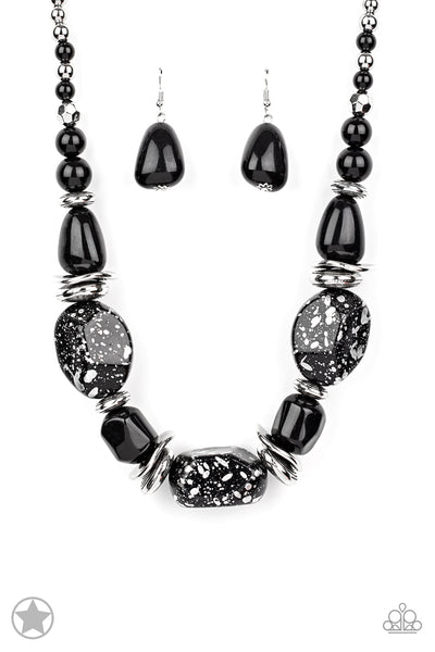 Paparazzi Blockbuster Necklace - In Good Glazes - Black