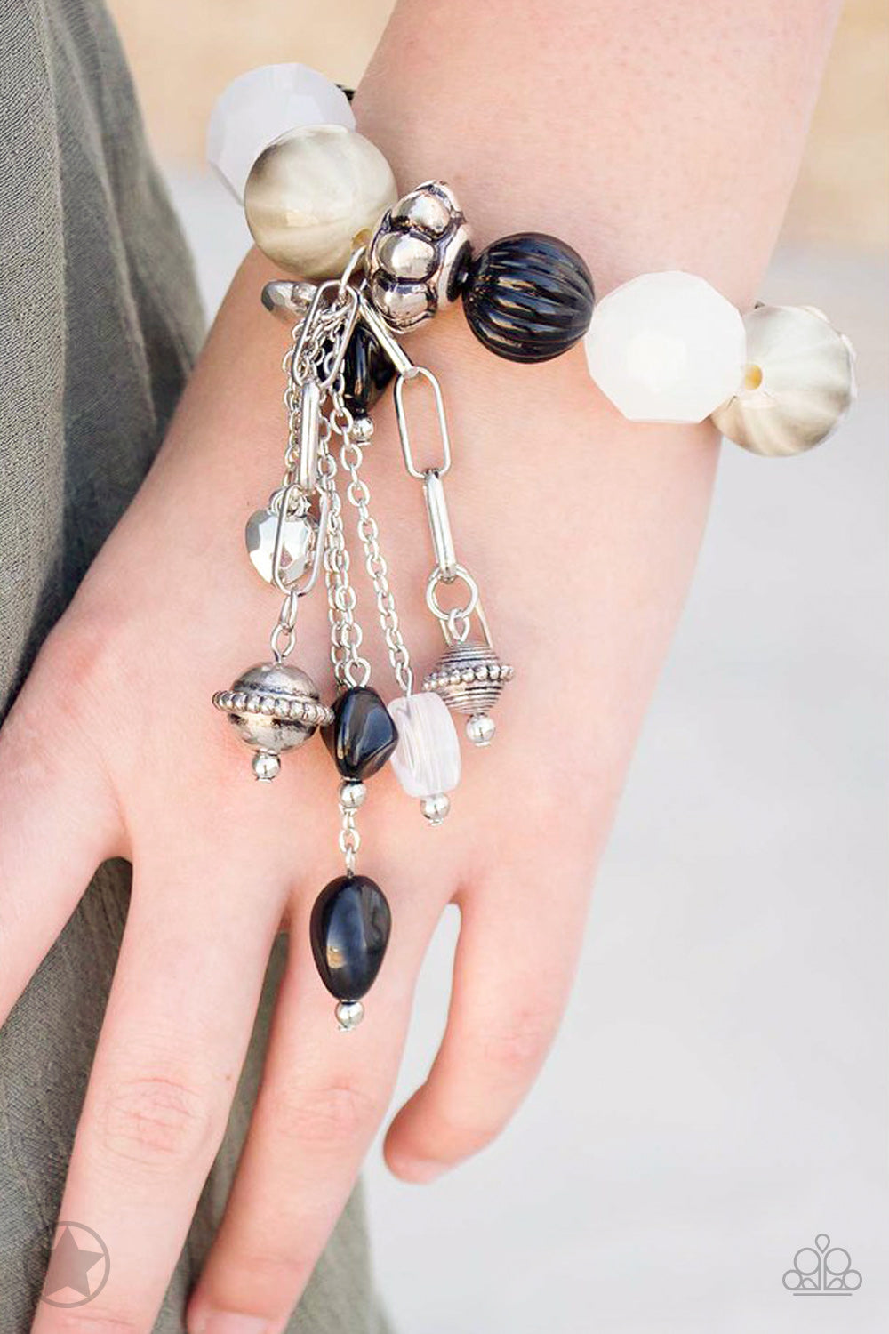 Paparazzi Blockbuster Stretch Bracelet - Lights! Camera! Action!