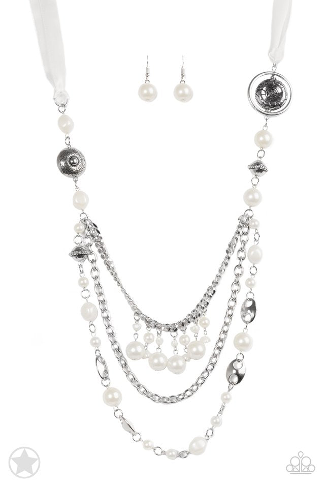 Paparazzi Blockbuster Necklace - All The Trimmings - Ivory
