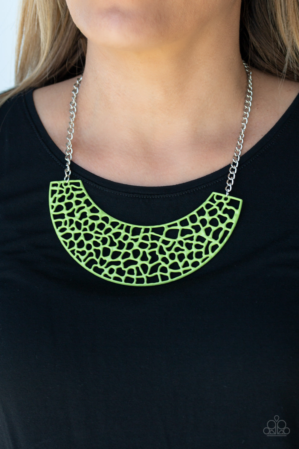 Paparazzi Necklace - Powerful Prowl - Green (PZ-798)