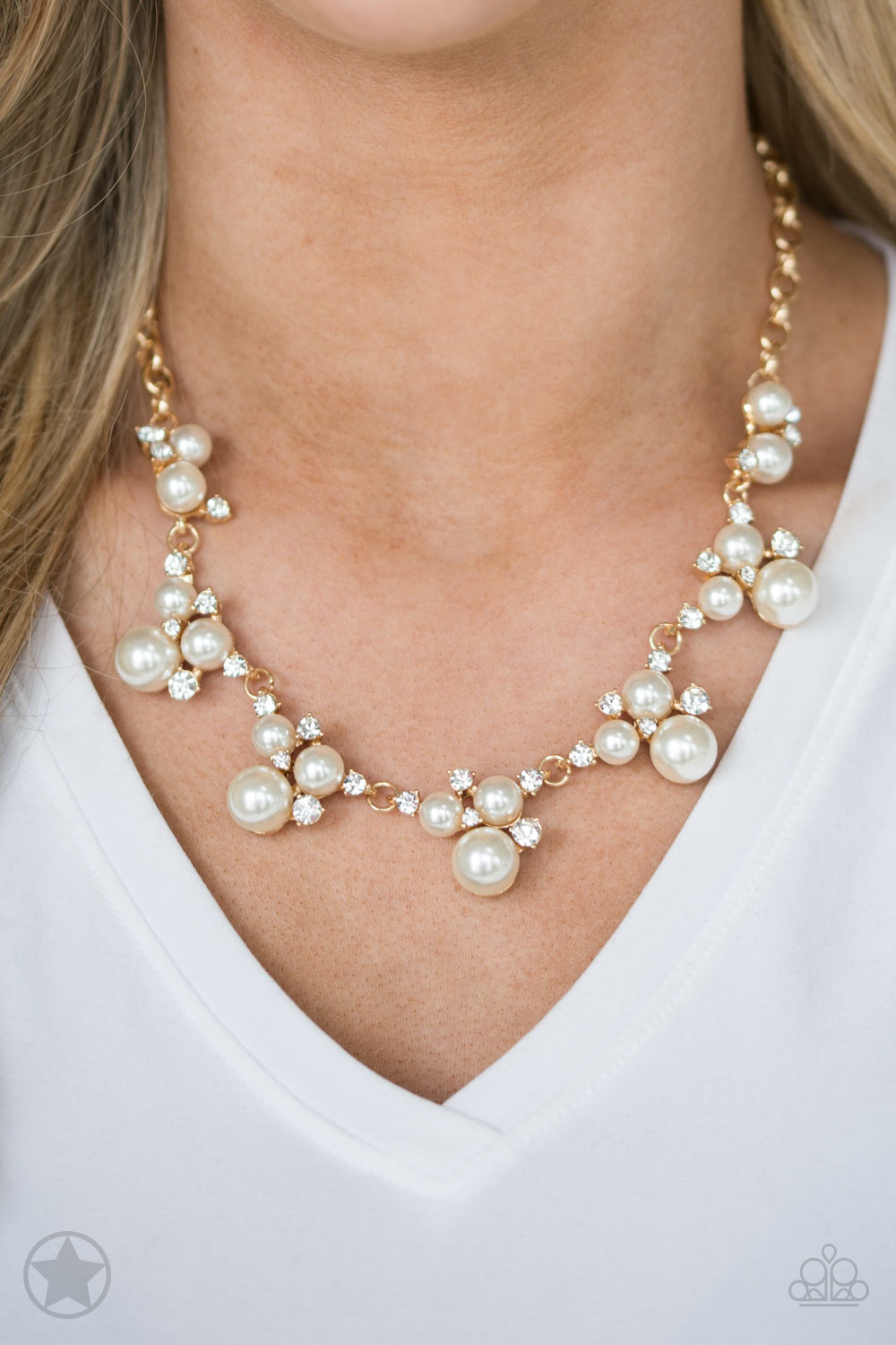 Paparazzi Blockbuster Short Necklace - Toast To Perfection - Gold