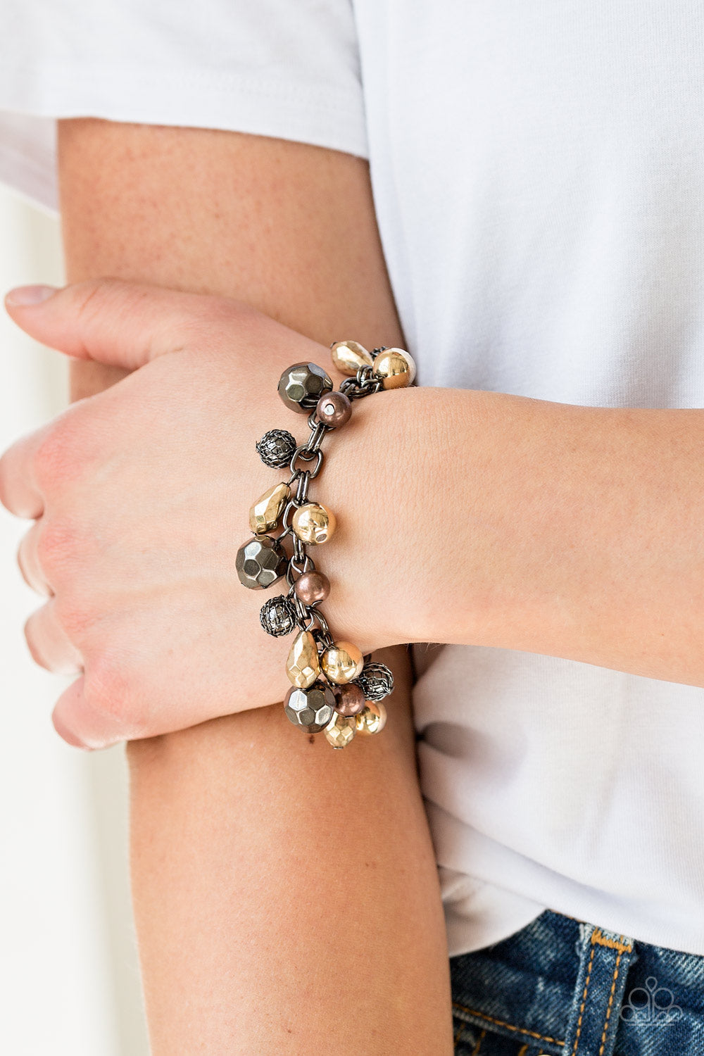 Paparazzi Bracelet - Invest In This - Black (PZ-962)
