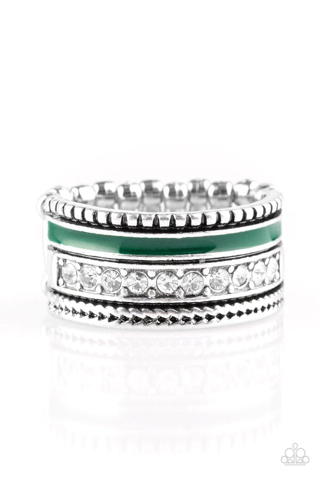 Rich Rogue - Green Paparazzi Ring