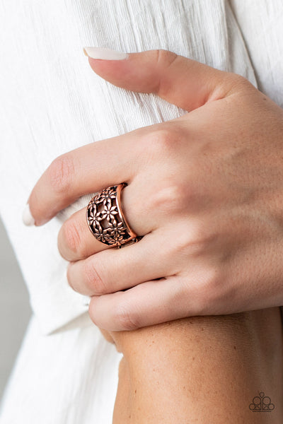Crazy About Daisies - Copper-Paparazzi Ring (R269)