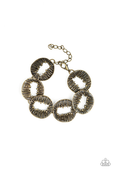 Cut It Out! - Brass Paparazzi Bracelet (#2680)