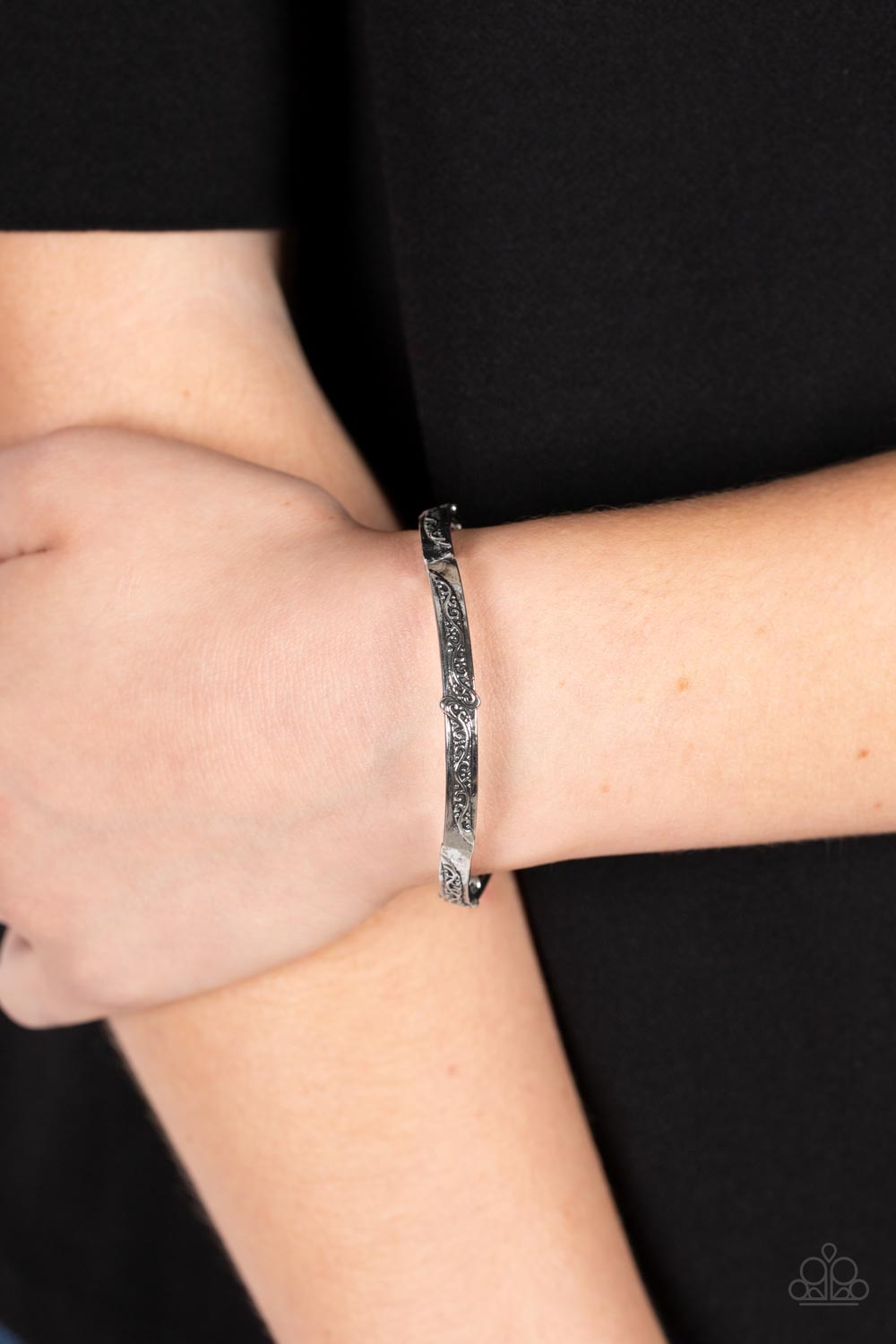 Very Vineyard - Silver Paparazzi Bracelet (#2529)