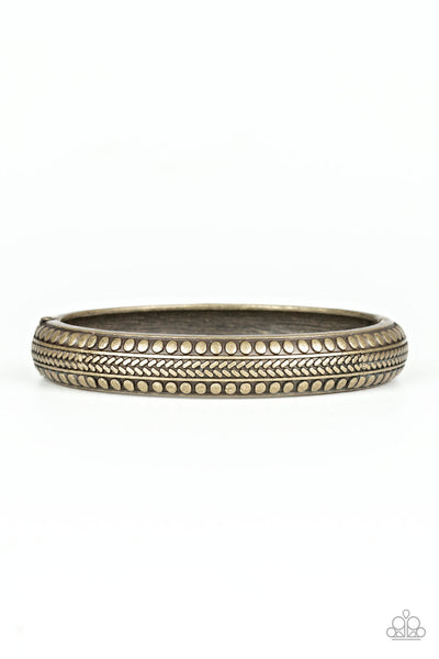 Paparazzi Hinge Bracelet - Zimbabwe Zen - Brass (#398)