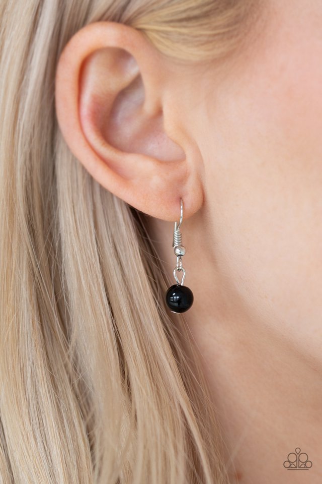 Regal Refinement - Black Paparazzi Necklace