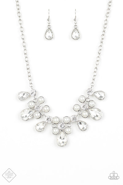 Paparazzi Oct 2019 Fashion Fix Short Necklace - Demurely Debutante - White (#963)