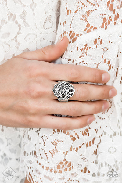 Paparazzi Oct 2019 Fashion Fix Ring - Modern Mandala - Silver (R193)