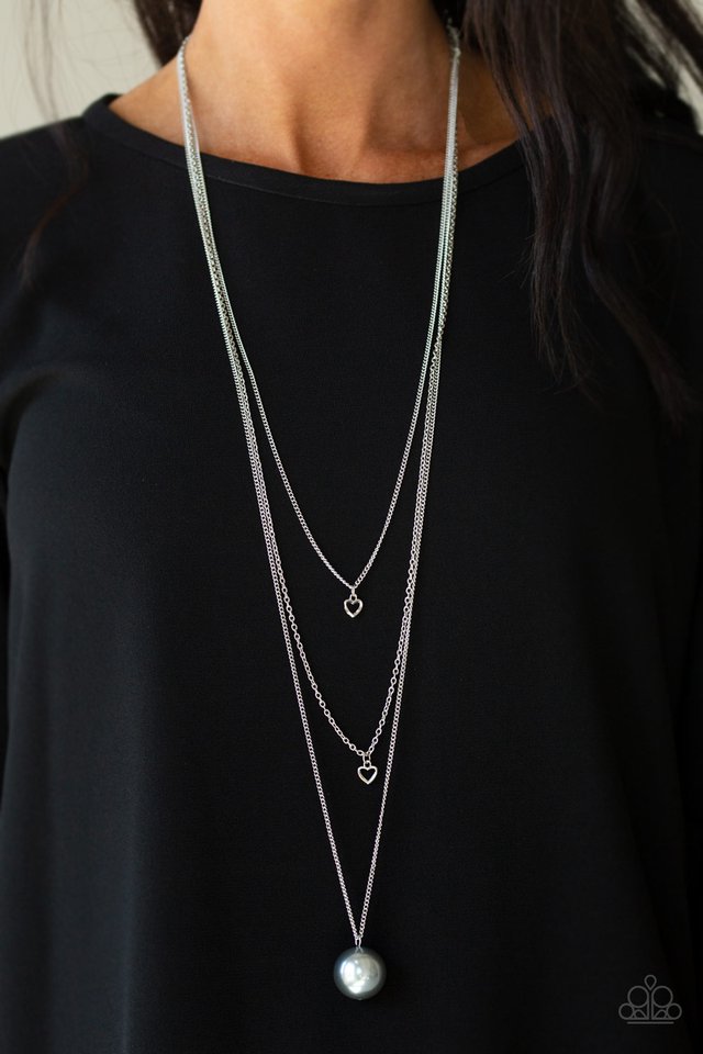 Paparazzi Necklace - Hearty Heirloom - Silver