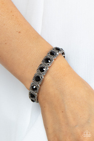 Cache Commodity - Black Paparazzi Bracelet (#4322)