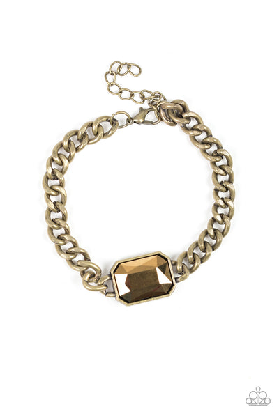 Command and CONQUEROR - Brass - Paparazzi Bracelet (#1440)