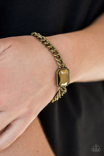 Command and CONQUEROR - Brass - Paparazzi Bracelet (#1440)
