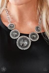 Paparazzi Blockbuster Necklace - Global Glamour