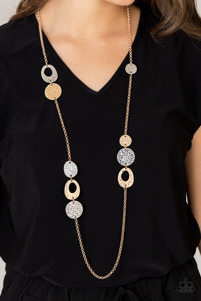 Gallery Guru - Gold Paparazzi Necklace