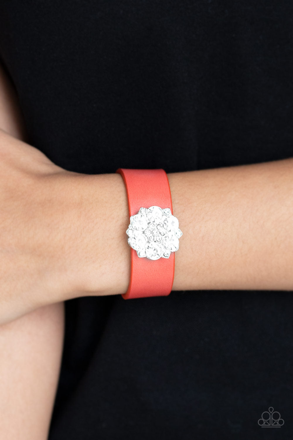 Paparazzi Wrap - Show-Stopper - Orange (W137)
