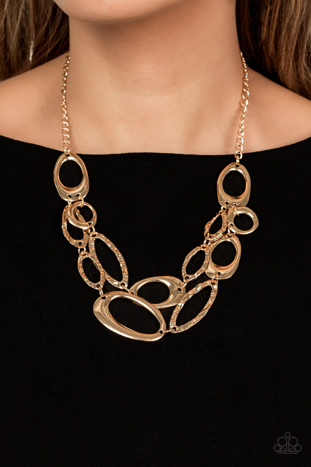 Game OVAL - Gold Paparazzi Necklace (#5106)