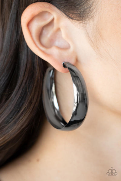 Flat Out Flawless - Black Paparazzi Earring