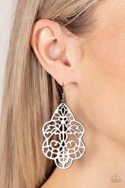 Festive Foliage - Silver Paparazzi Earring (#5278)