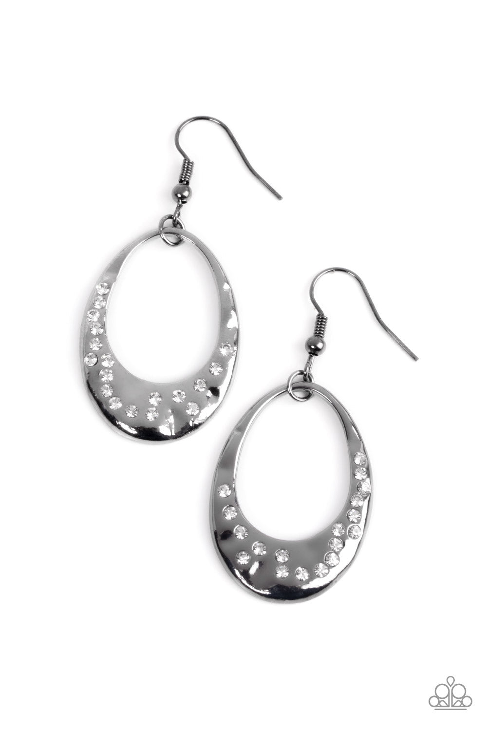 Classic Keepsake - Black Paparazzi Earring (#631)