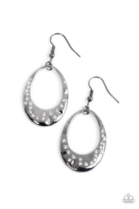 Classic Keepsake - Black Paparazzi Earring (#631)