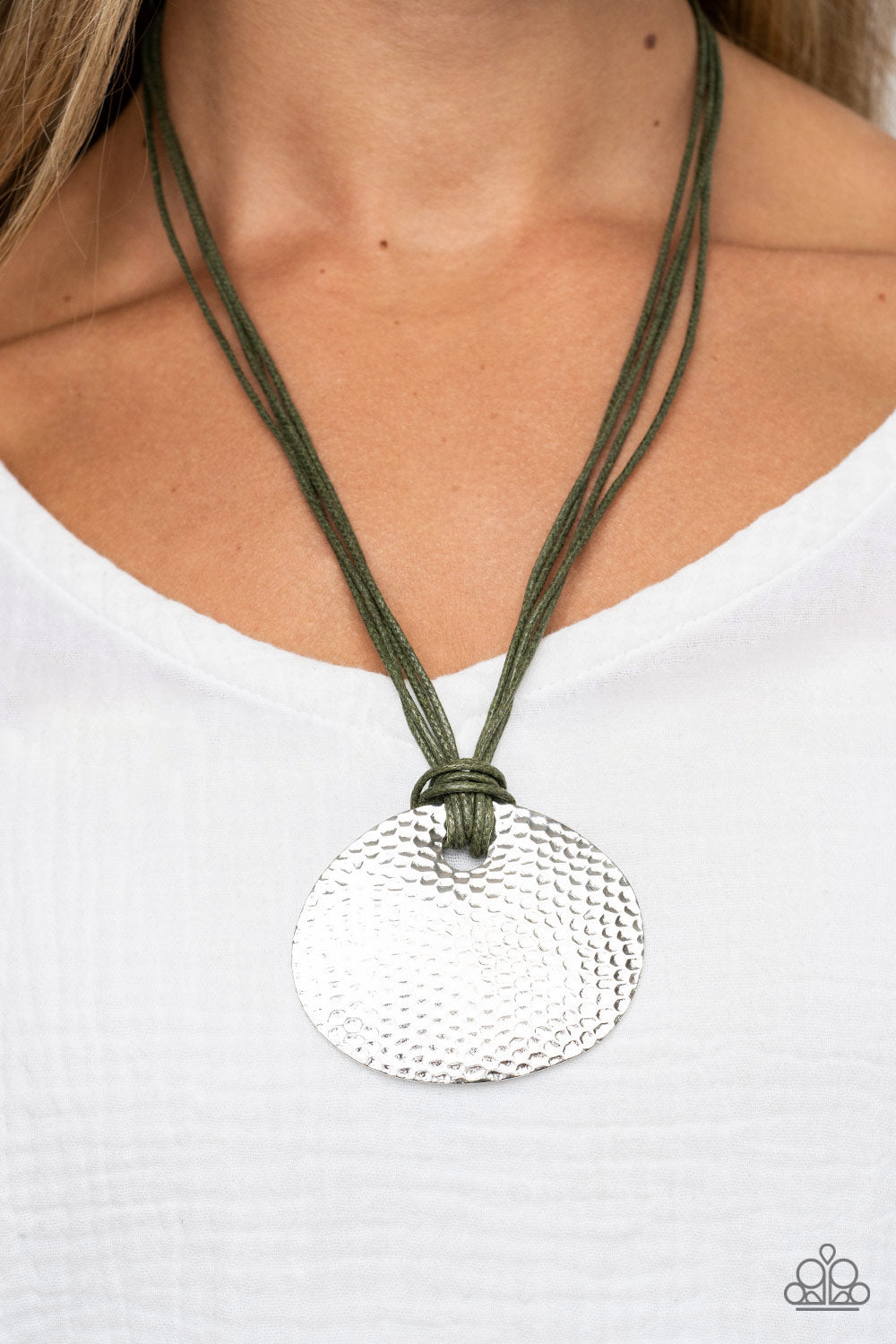 Rural Reflex - Green Paparazzi Necklace (PZ-423)