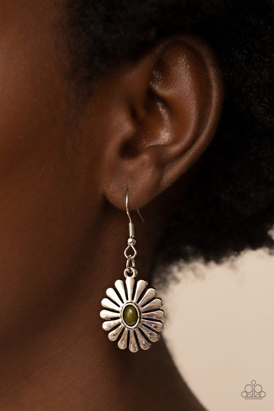 Delectably Daisy - Green Paparazzi Earring (5021)