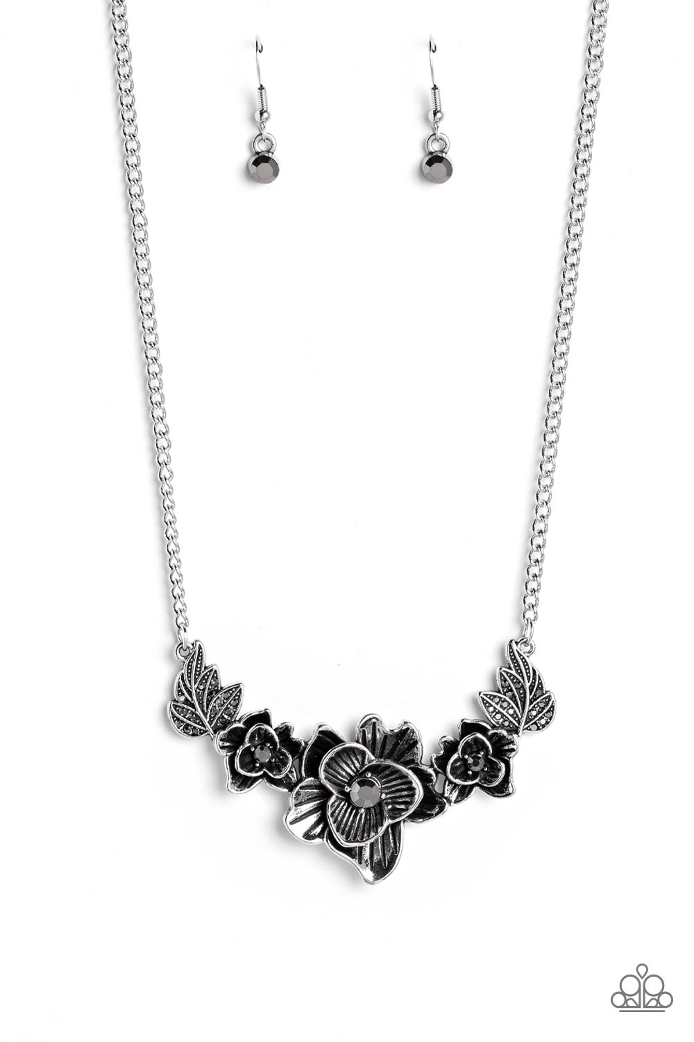 Botanical Breeze - Silver Paparazzi Necklace (PZ-5441)