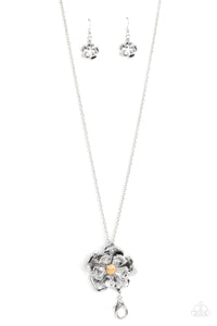 Homegrown Glamour - Silver Paparazzi  Necklace (L008)