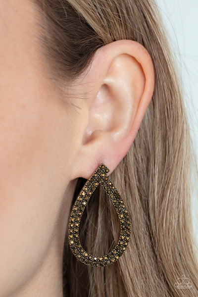 Diva Dust - Brass Paparazzi Earring (#3843)