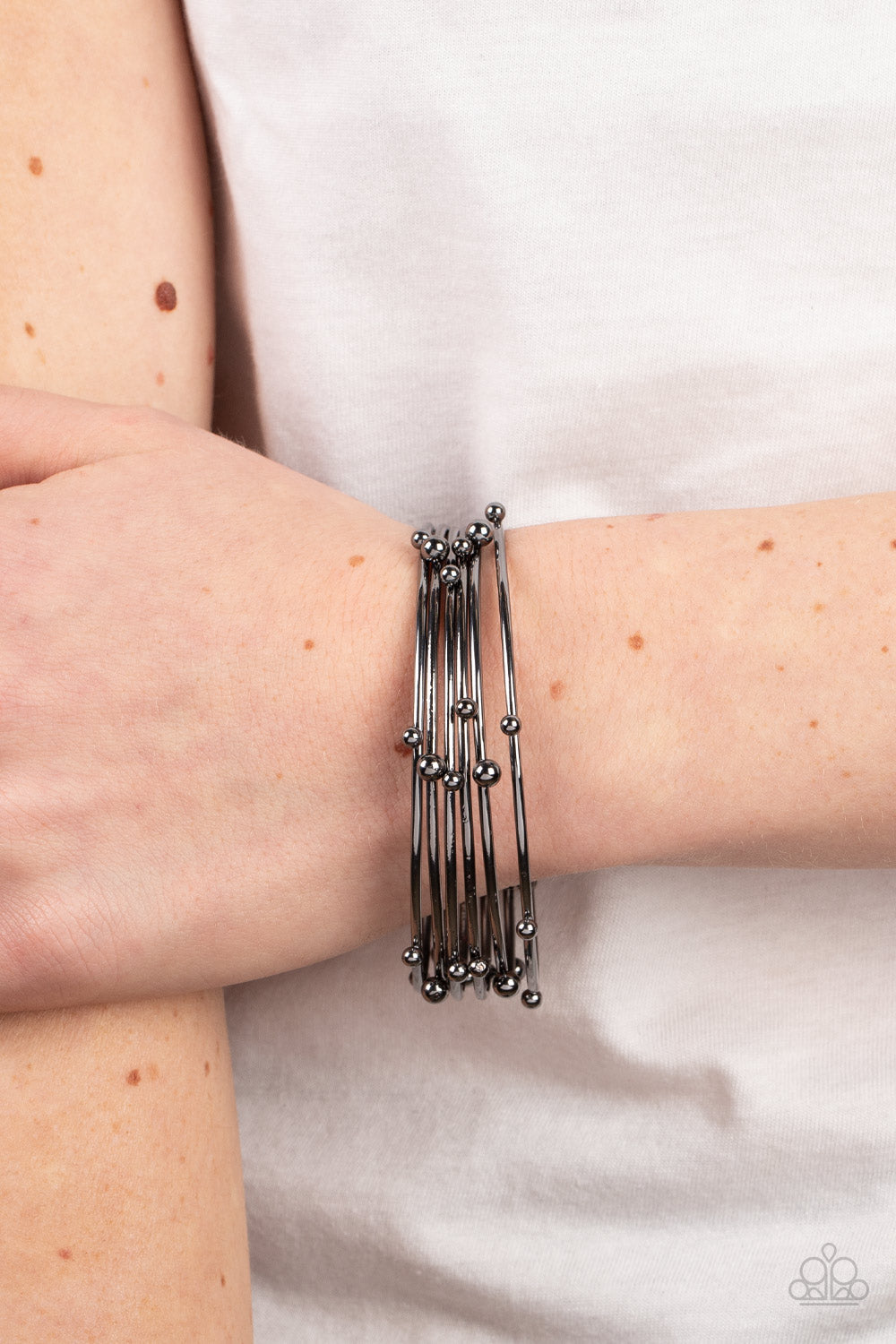 Metro Satellite - Black Paparazzi Bracelet (PZ-4972)