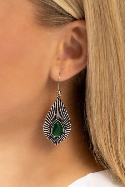 SOUL-ar Flare - Green Paparazzi Earring (#5530)