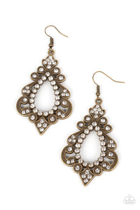 Fit for a DIVA - Brass Paparazzi Earring (#2647)