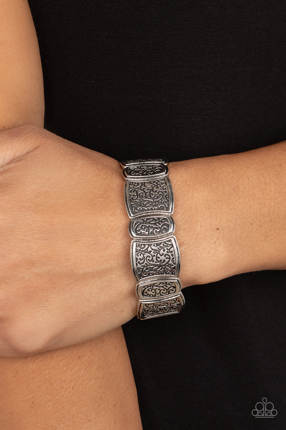 Wine Country - Silver Paparazzi Bracelet (PZ-5035)