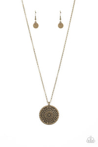 Summer HOMESTEAD - Brass Paparazzi Necklace (#4914)