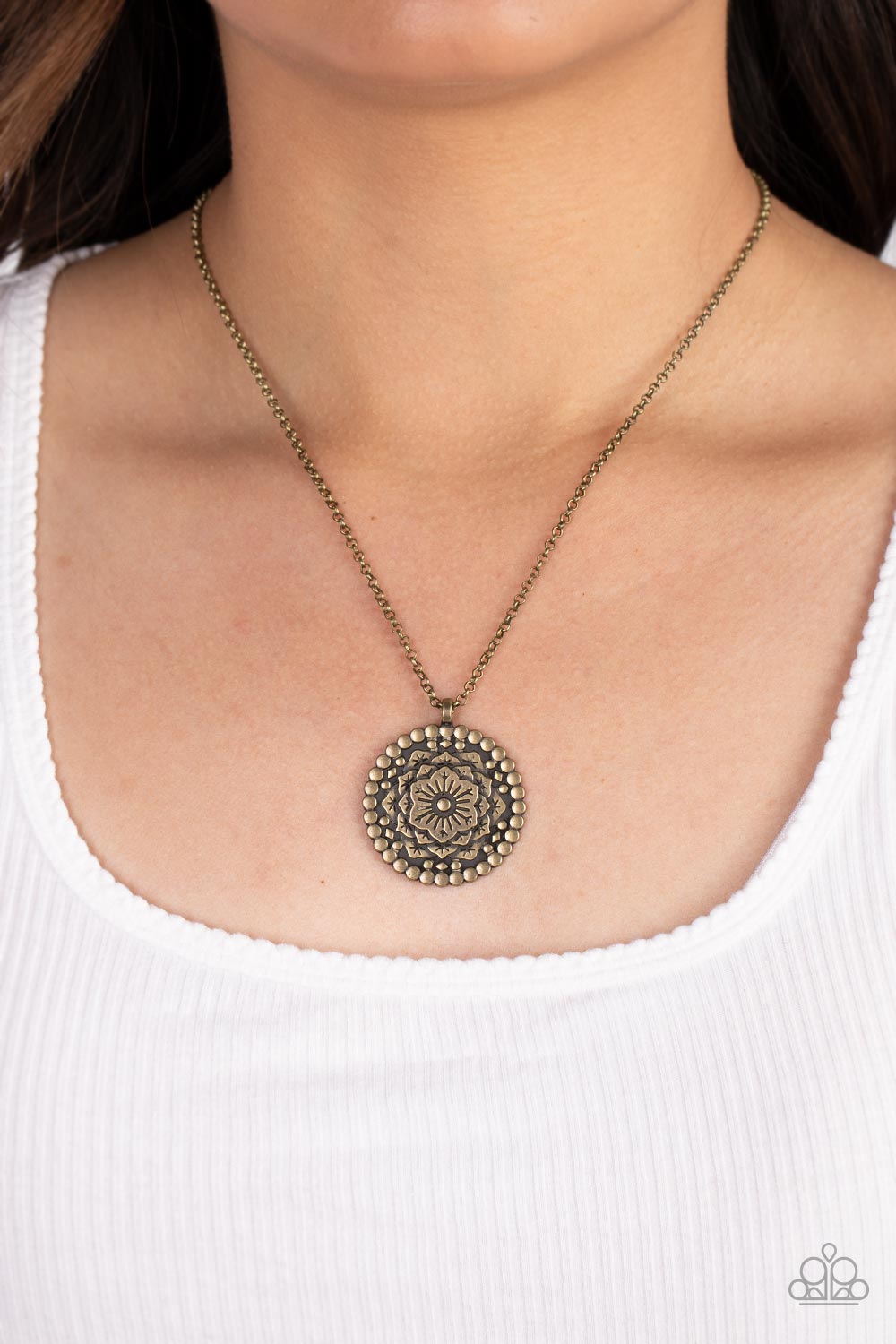 Summer HOMESTEAD - Brass Paparazzi Necklace (#4914)