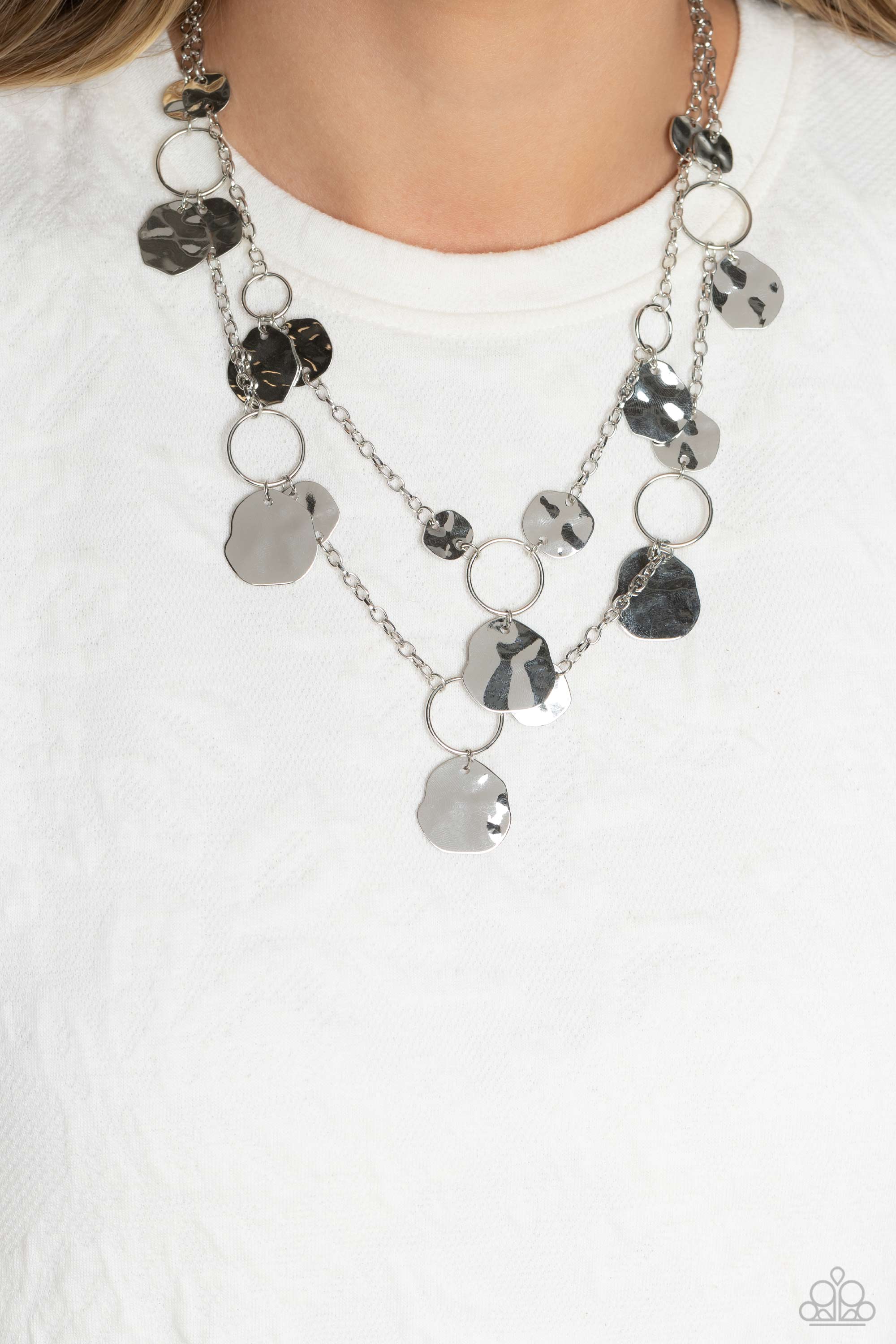 Hammered Horizons - Silver Paparazzi Necklace (PZ-2245)