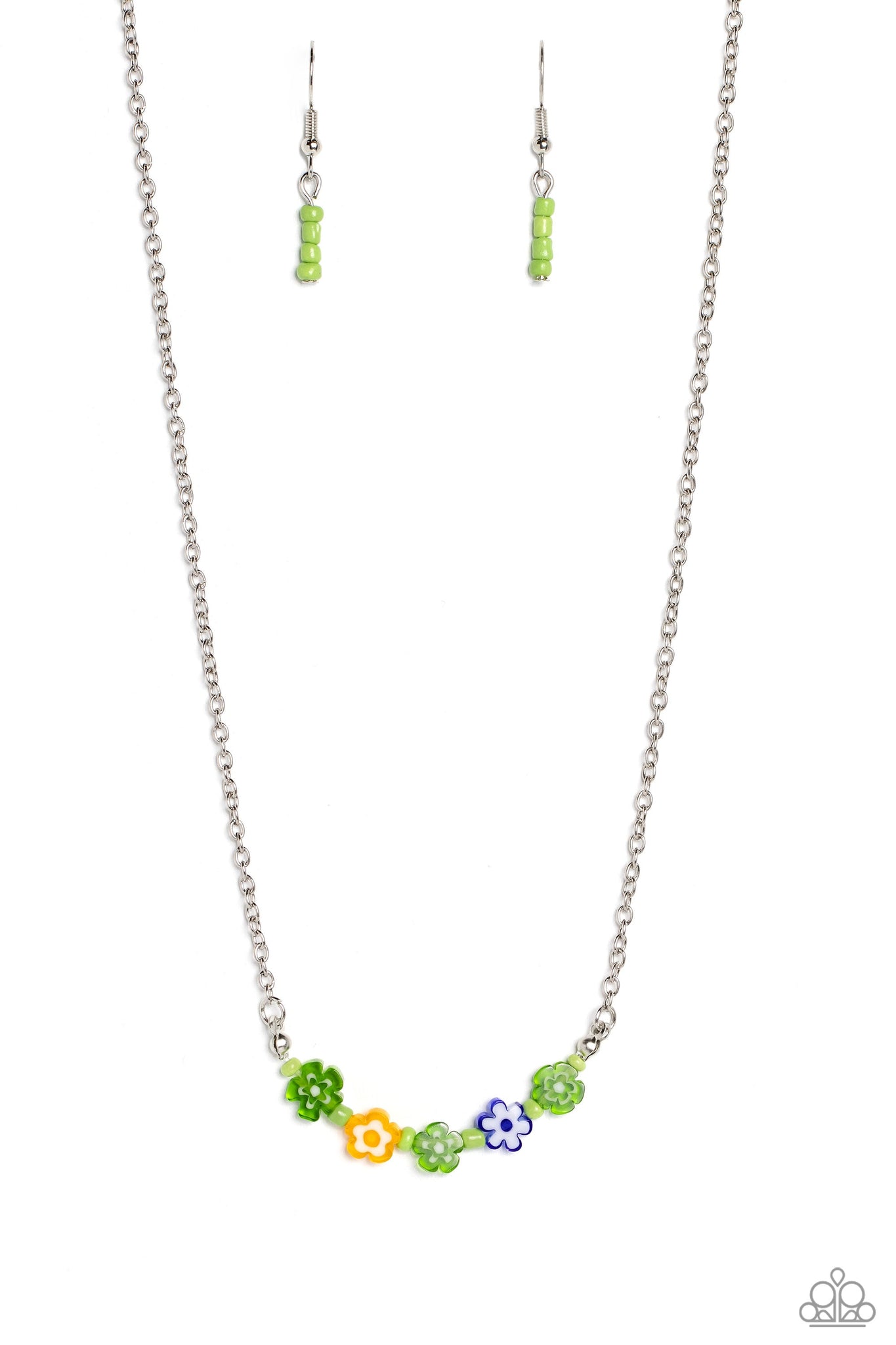 BOUQUET We Go - Green Paparazzi Necklace (#5394)