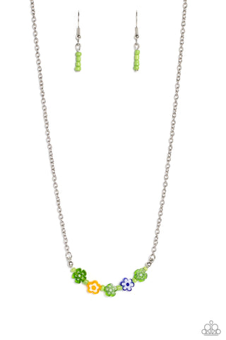 BOUQUET We Go - Green Paparazzi Necklace (#5394)