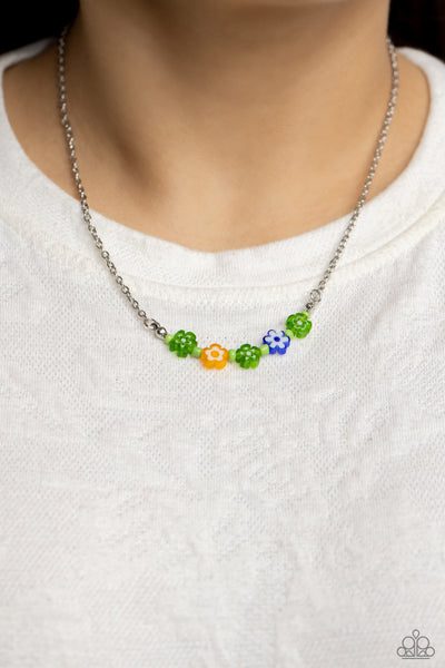 BOUQUET We Go - Green Paparazzi Necklace (#5394)