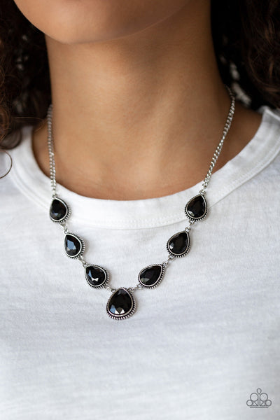 Socialite Social - Black-Paparazzi (PZ-1102)