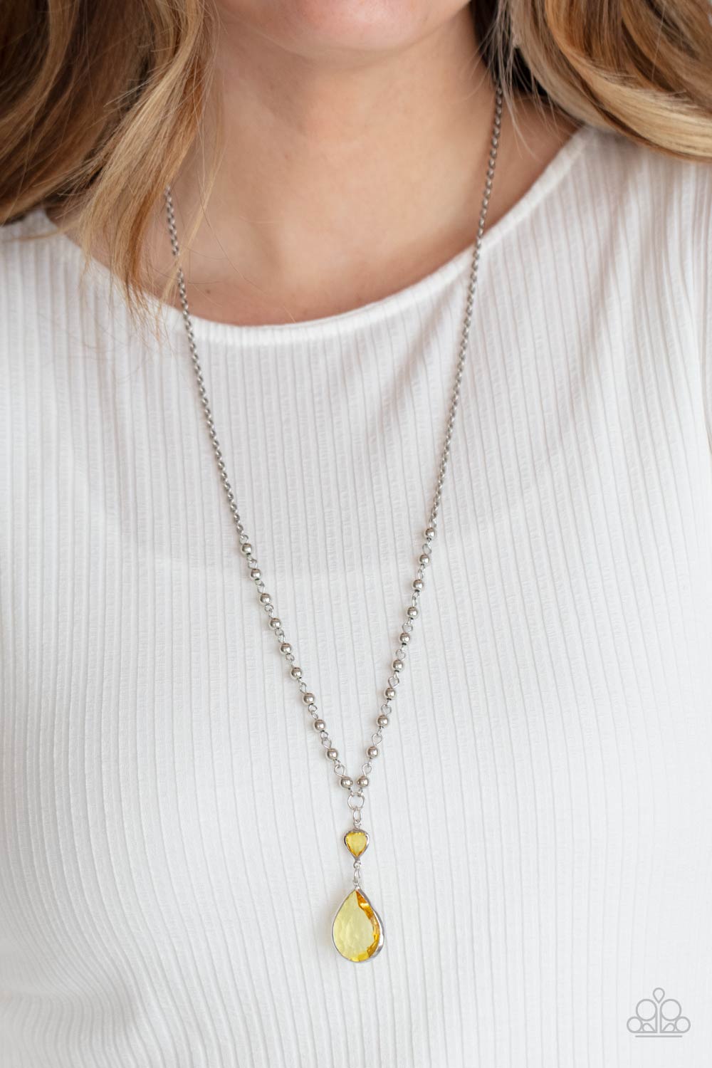 Titanic Splendor - Yellow Paparazzi Necklace (PZ-3068)