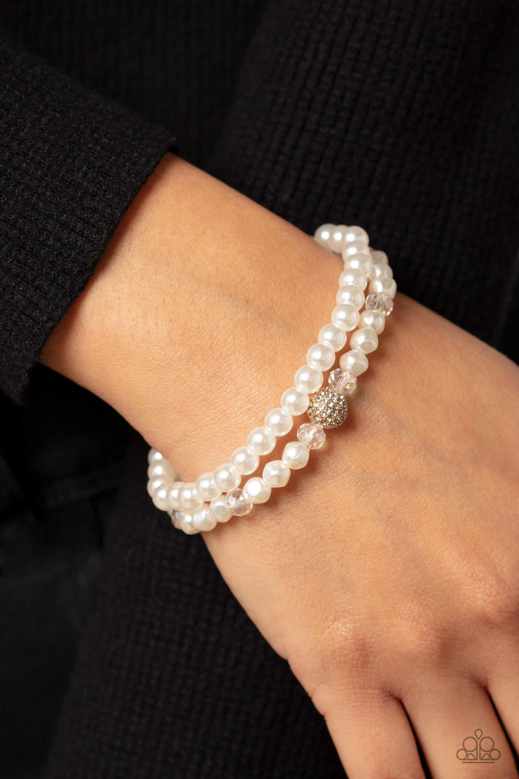 Countess Cutie - Gold Paparazzi Bracelet (#3694)