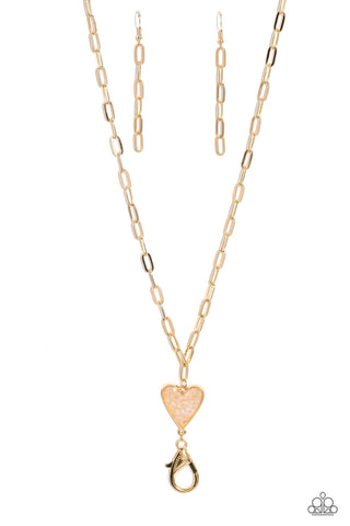 Kiss and SHELL - Gold Paparazzi Necklace (L037)